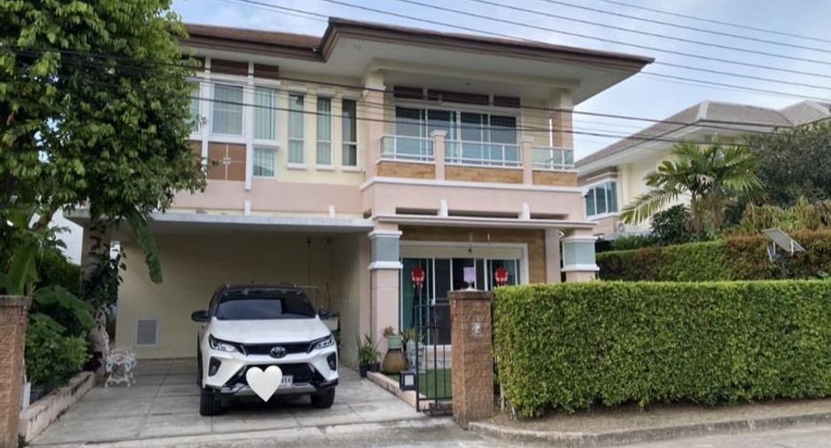 For sale 5 bedrooms house in Mueang Samut Prakan, Samut Prakan