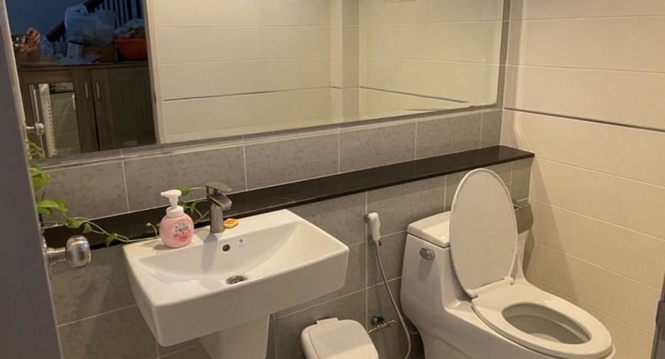 For sale 5 bedrooms house in Mueang Samut Prakan, Samut Prakan