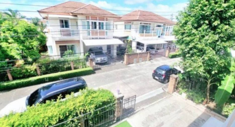 For sale 5 bedrooms house in Mueang Samut Prakan, Samut Prakan