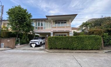 Haus zum Kauf mit 5 Zimmer in Mueang Samut Prakan, Samut Prakan