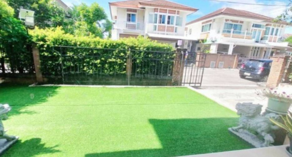For sale 5 bedrooms house in Mueang Samut Prakan, Samut Prakan