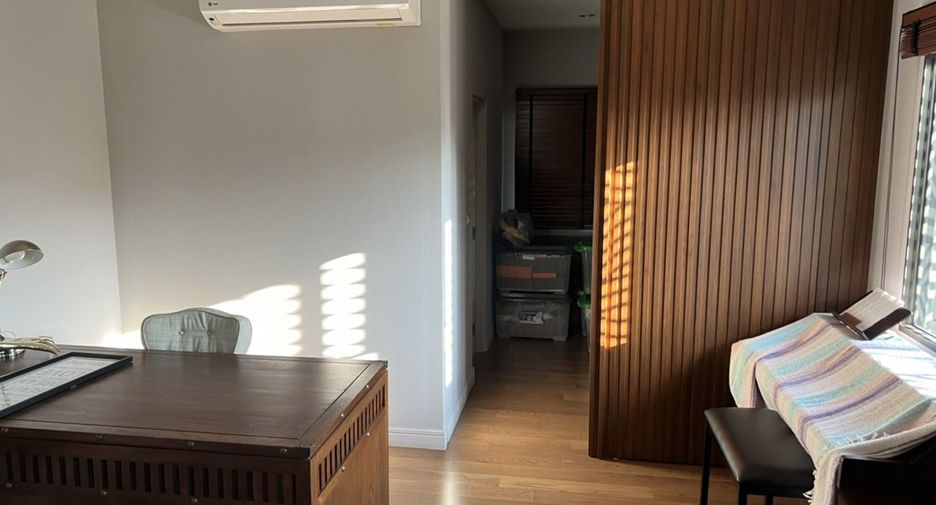 Casa en venta y en alquiler de 4 habitaciones en Prawet, Bangkok
