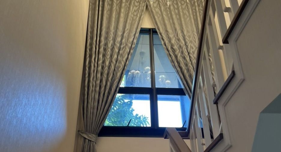 Casa en venta y en alquiler de 4 habitaciones en Prawet, Bangkok
