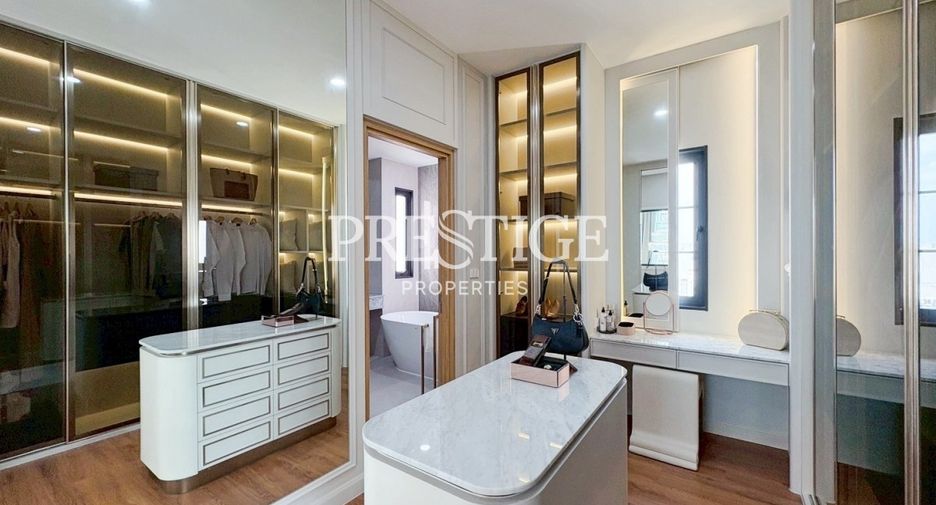 Casa en venta de 4 habitaciones en East Pattaya, Pattaya