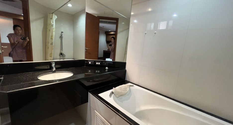For sale and for rent 4 bedrooms condo in Khlong Toei, Bangkok