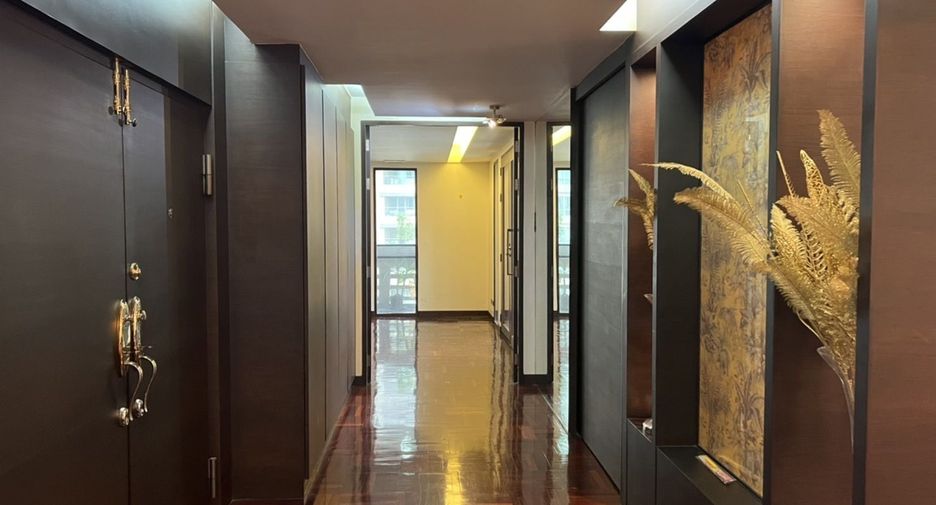 For sale and for rent 4 bedrooms condo in Khlong Toei, Bangkok