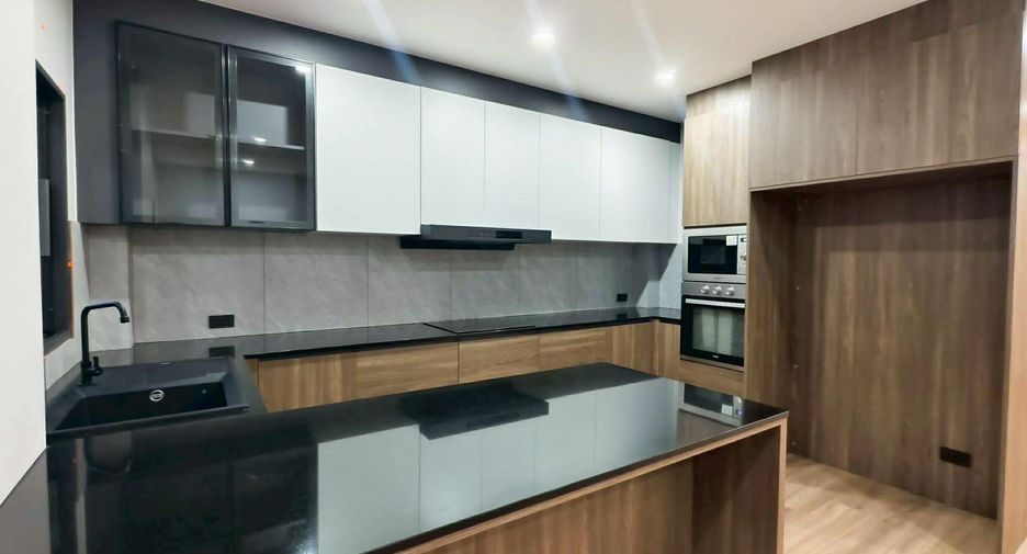 For sale 3 bedrooms villa in Thalang, Phuket
