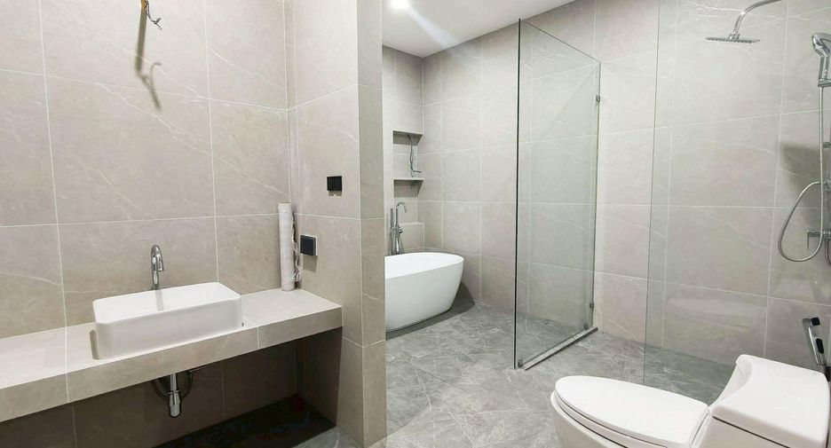 For sale 3 bedrooms villa in Thalang, Phuket