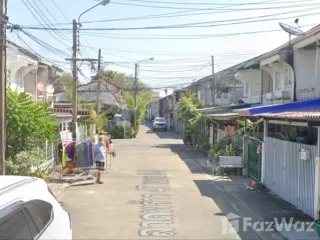 For sale 2 bedrooms townhouse in Wang Thonglang, Bangkok