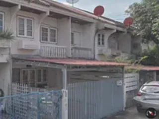 For sale 2 bedrooms townhouse in Wang Thonglang, Bangkok