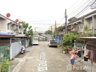 For sale 2 bedrooms townhouse in Wang Thonglang, Bangkok