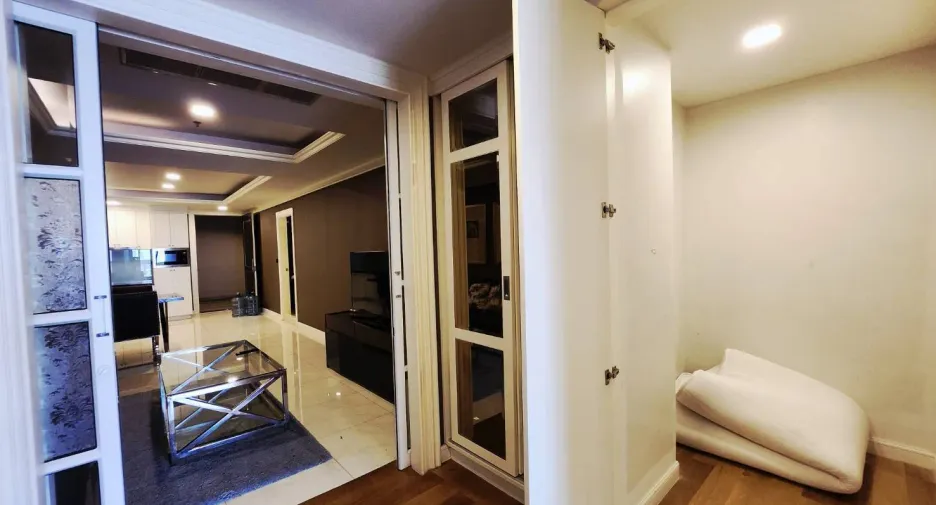 For rent 1 bed condo in Bang Rak, Bangkok