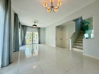Casa en venta de 3 habitaciones en Bang Bo, Samut Prakan