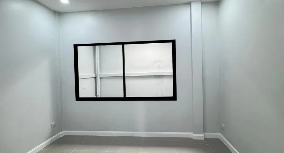For sale 2 bedrooms townhouse in Mueang Phuket, Phuket