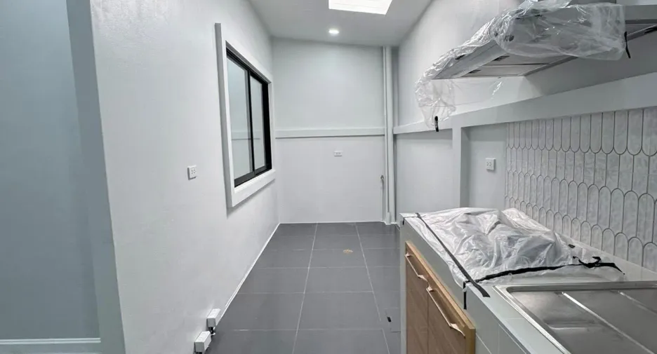 For sale 2 bedrooms townhouse in Mueang Phuket, Phuket