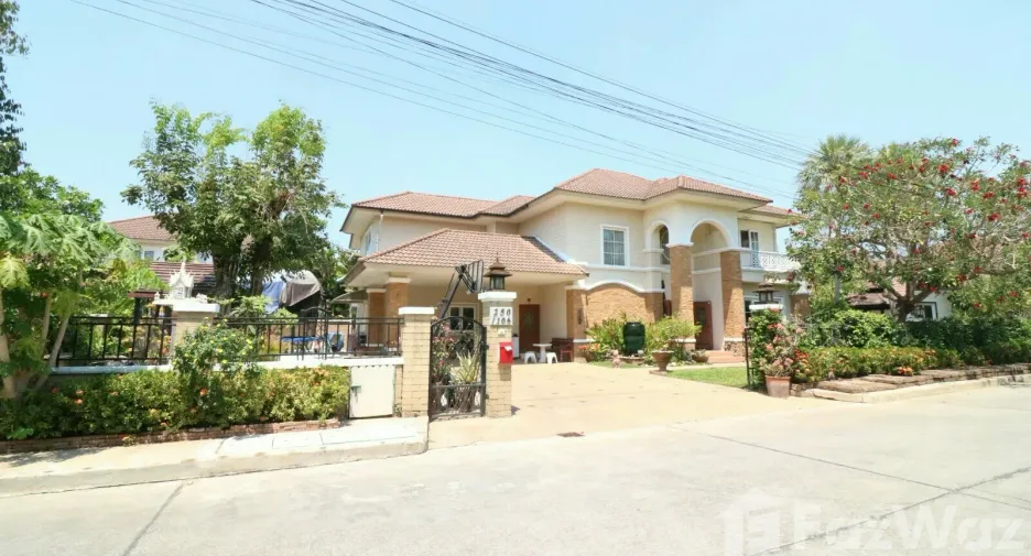For sale 4 bedrooms house in Hang Dong, Chiang Mai