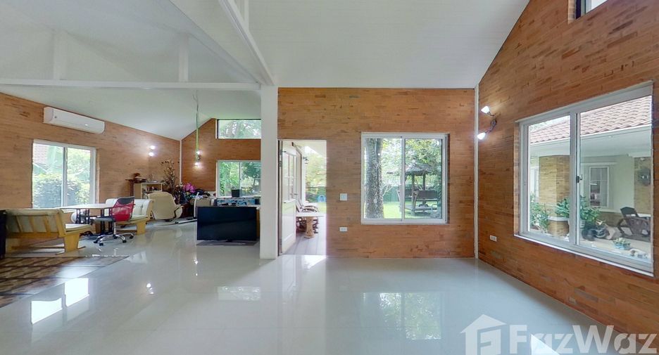 For sale 4 bedrooms house in Hang Dong, Chiang Mai