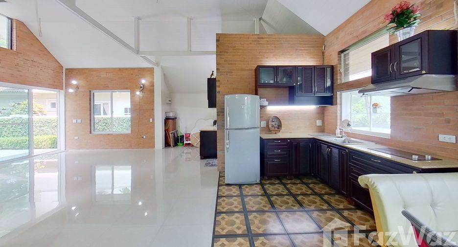 For sale 4 bedrooms house in Hang Dong, Chiang Mai