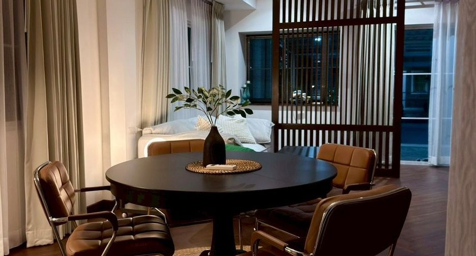 For rent 3 bedrooms townhouse in Prawet, Bangkok