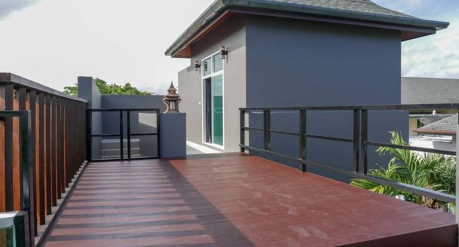 For rent 5 bedrooms villa in Mueang Phuket, Phuket