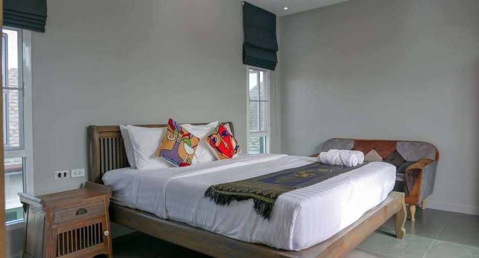 For rent 5 bedrooms villa in Mueang Phuket, Phuket