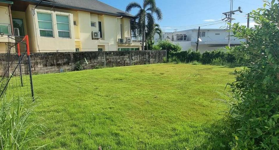 For rent 5 bedrooms villa in Mueang Phuket, Phuket
