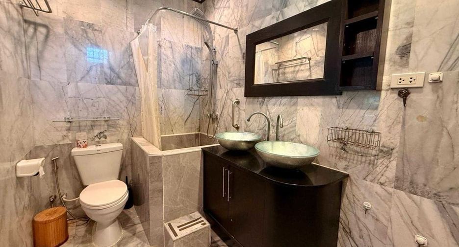 For rent and for sale 3 bedrooms house in Bang Lamung, Chonburi