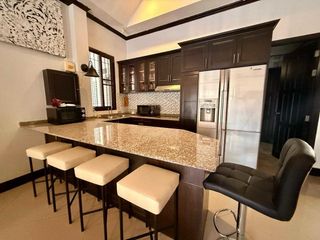 Casa en alquiler y en venta de 3 habitaciones en Bang Lamung, Chonburi