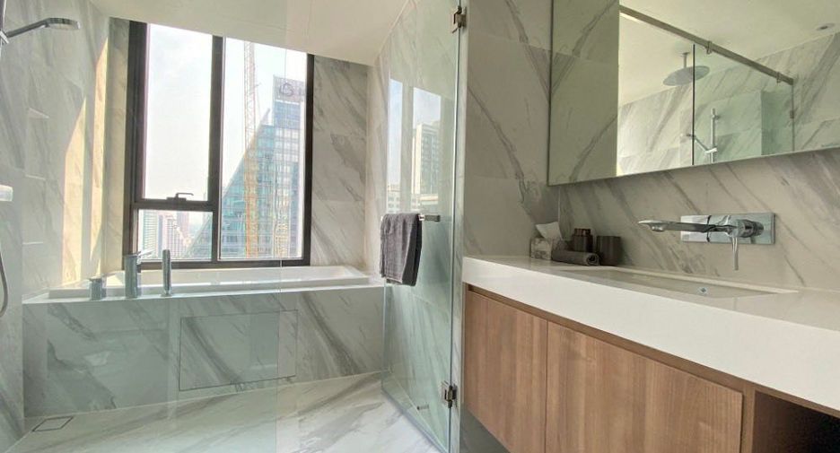 For rent 2 ベッドルーム condo in Khlong Toei, Bangkok