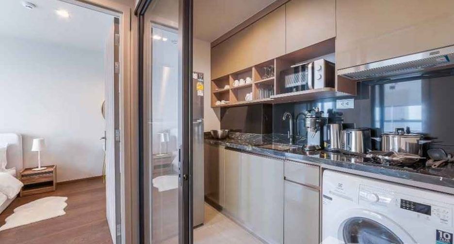 For rent 1 bed condo in Khlong Toei, Bangkok