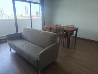 À louer 2 chambres appartement à Phra Khanong, Bangkok