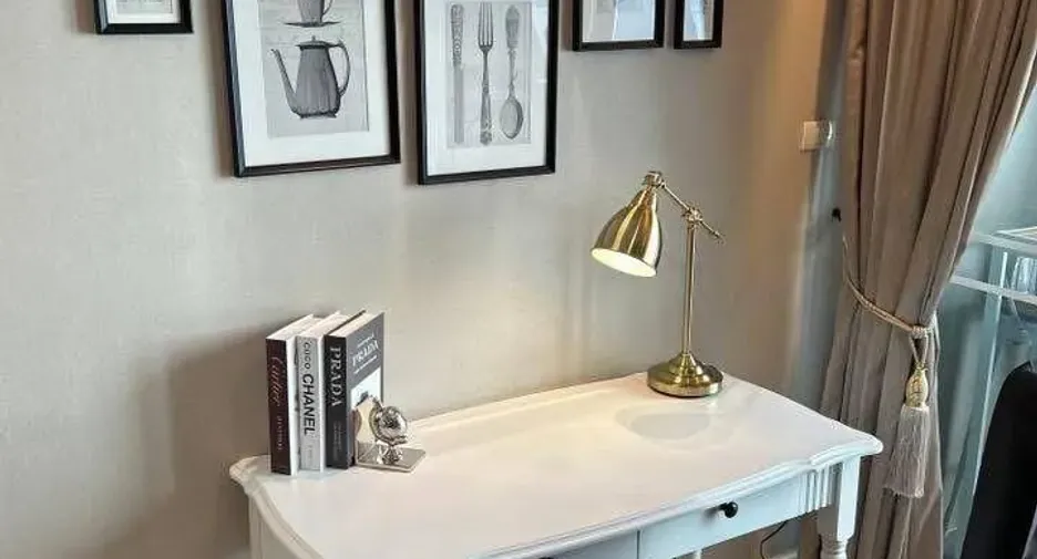 For rent 3 bedrooms condo in Huai Khwang, Bangkok