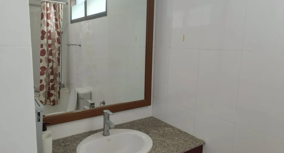 For rent 2 bedrooms apartment in Phra Khanong, Bangkok