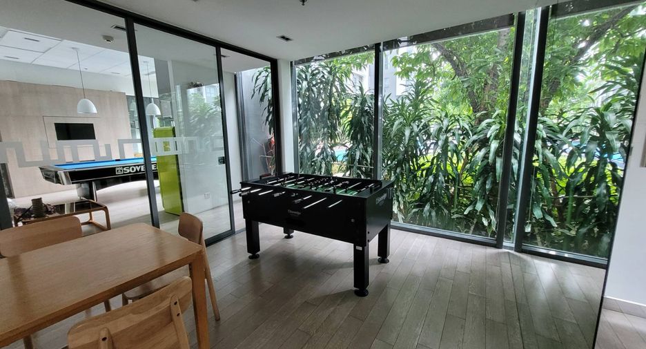 For rent 1 bed condo in Phra Khanong, Bangkok