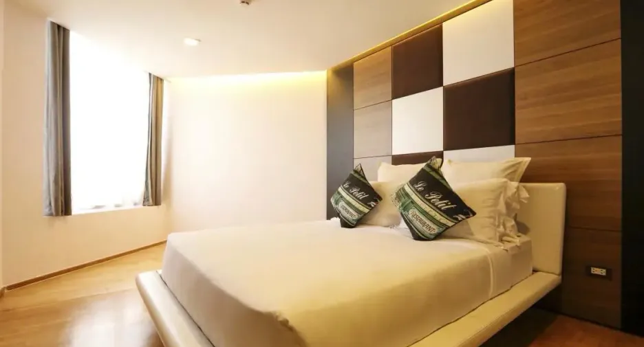 For rent 5 bedrooms condo in Pathum Wan, Bangkok
