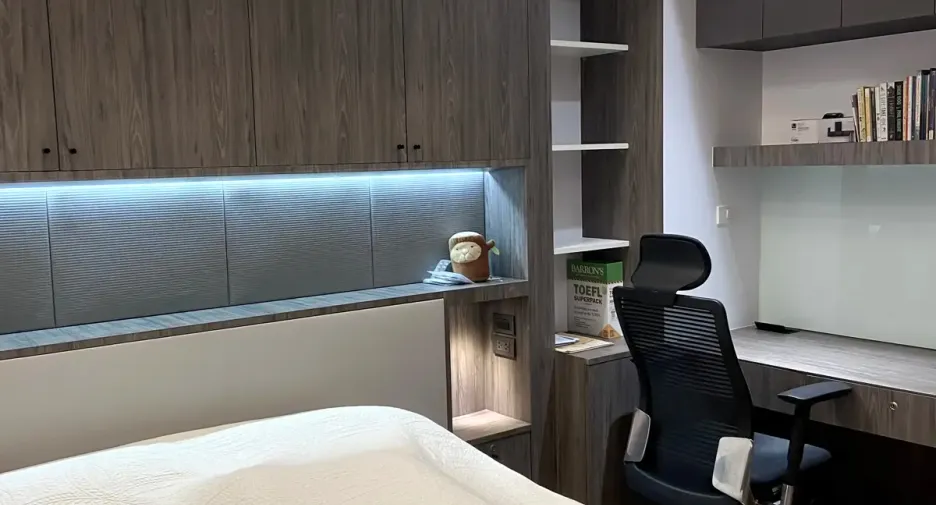 For sale 3 bedrooms condo in Watthana, Bangkok