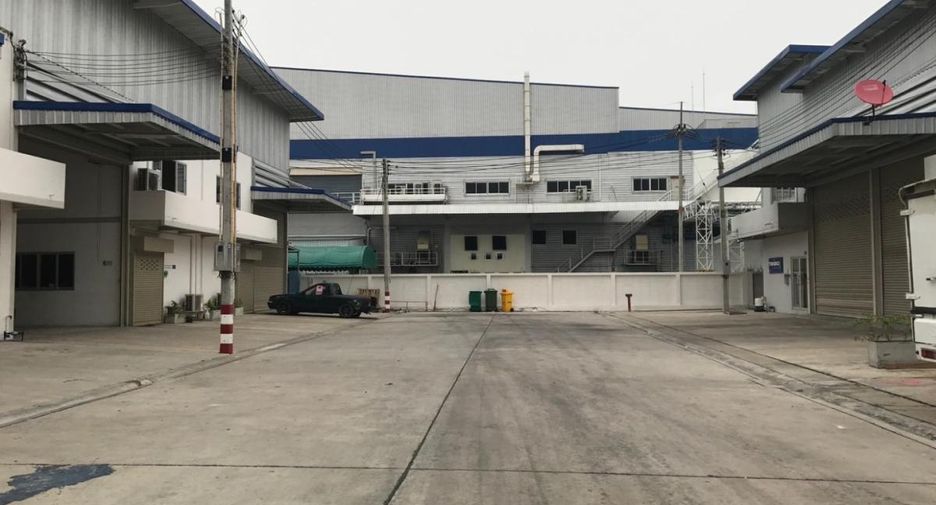 For rent warehouse in Mueang Chon Buri, Chonburi