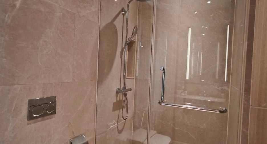 For rent 2 ベッドルーム condo in Khlong San, Bangkok