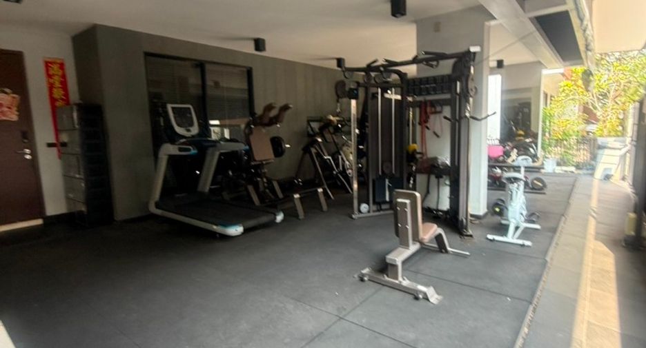 Haus zur Miete mit 5 Zimmer in Bang Kapi, Bangkok