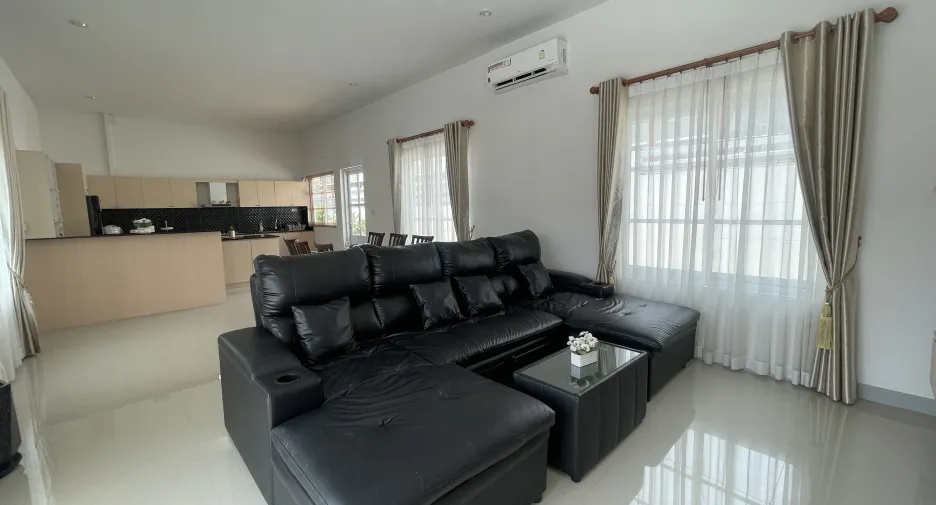 For rent 3 bedrooms villa in Hua Hin, Prachuap Khiri Khan