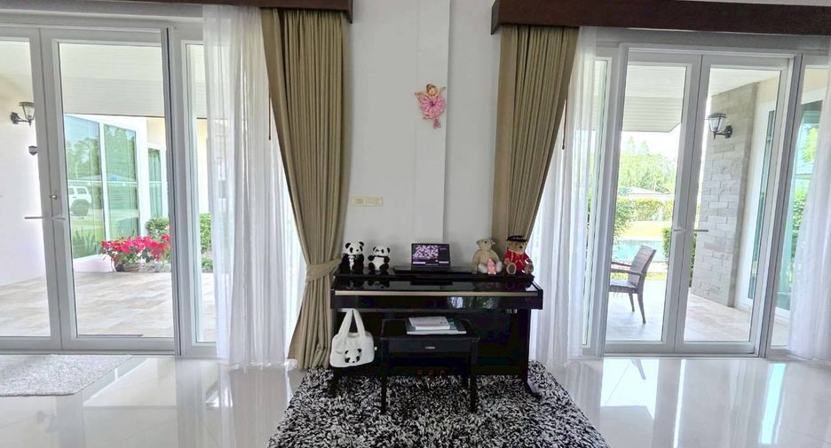 For sale 3 bedrooms house in Bang Lamung, Chonburi