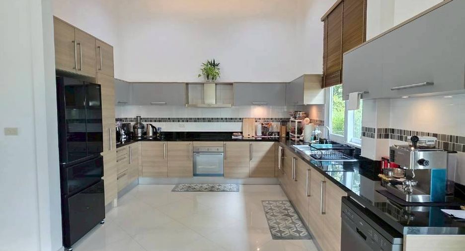 For sale 3 bedrooms house in Bang Lamung, Chonburi