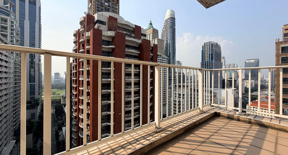 For sale 2 bedrooms condo in Pathum Wan, Bangkok