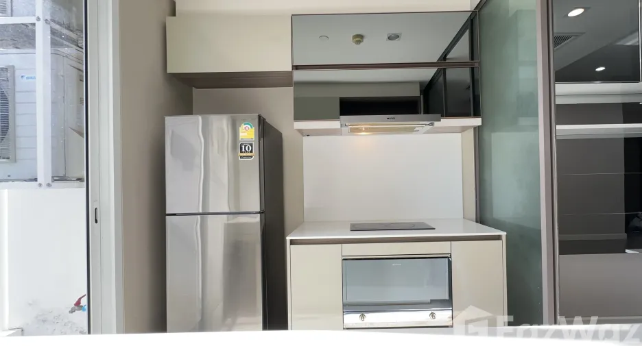 For sale 1 bed condo in Sathon, Bangkok