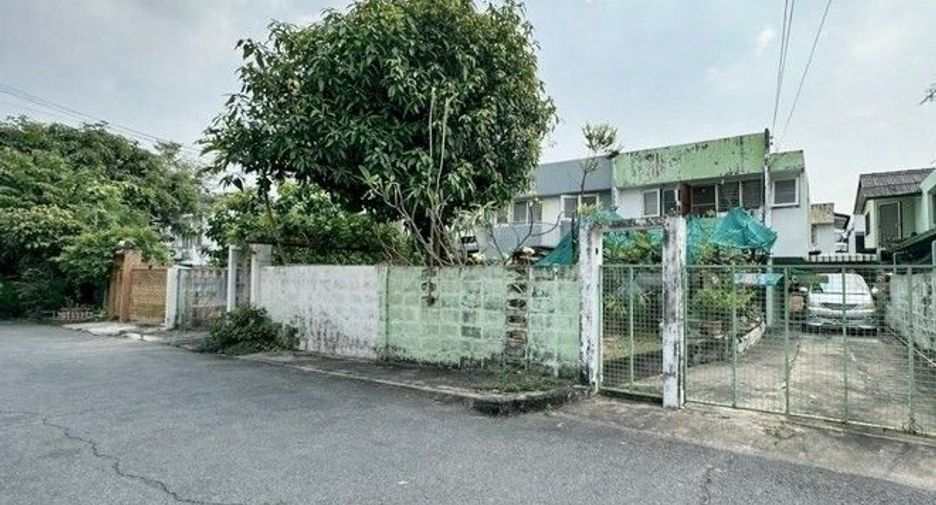 For sale 3 bedrooms house in Lak Si, Bangkok