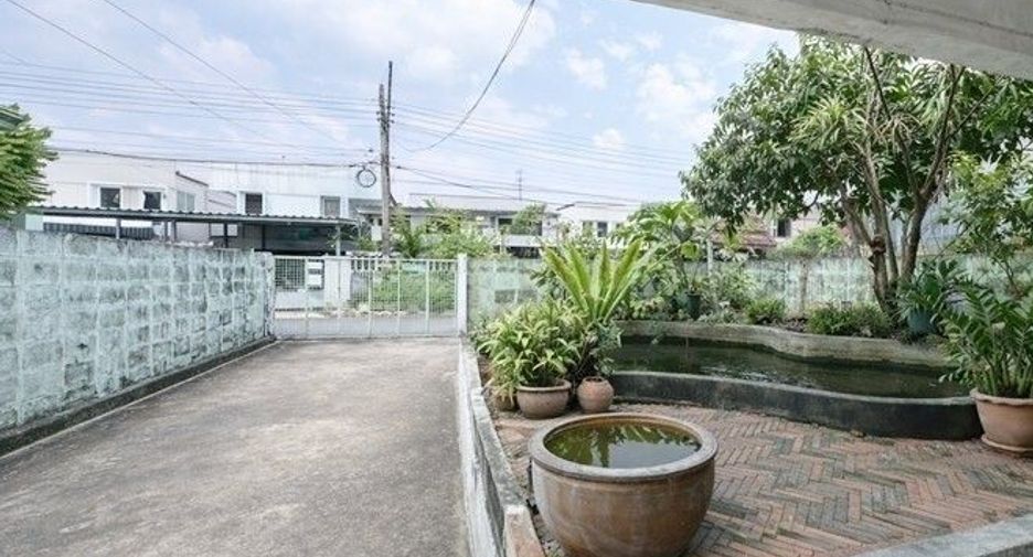 For sale 3 bedrooms house in Lak Si, Bangkok