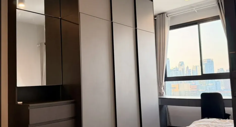 For rent studio condo in Khlong Toei, Bangkok