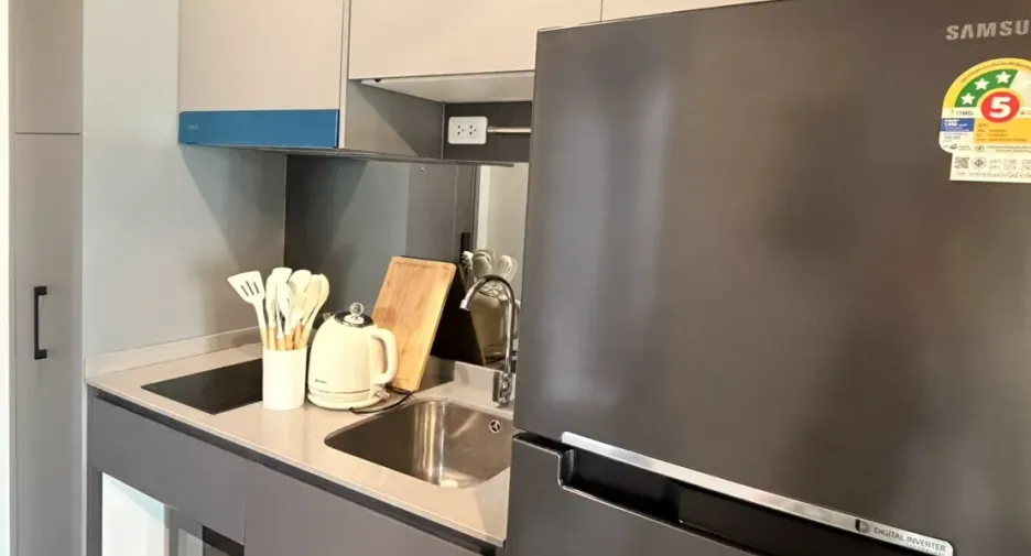 For rent studio condo in Khlong Toei, Bangkok