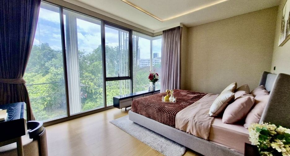 Condo en alquiler de 3 habitaciones en Watthana, Bangkok