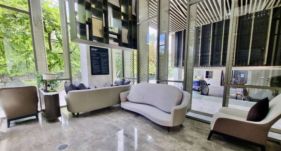 Condo en alquiler de 3 habitaciones en Watthana, Bangkok